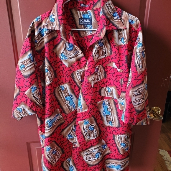K.A.D. Clothing red antique retro car button down XL 100 Poly Great trav… - Picture 2 of 9